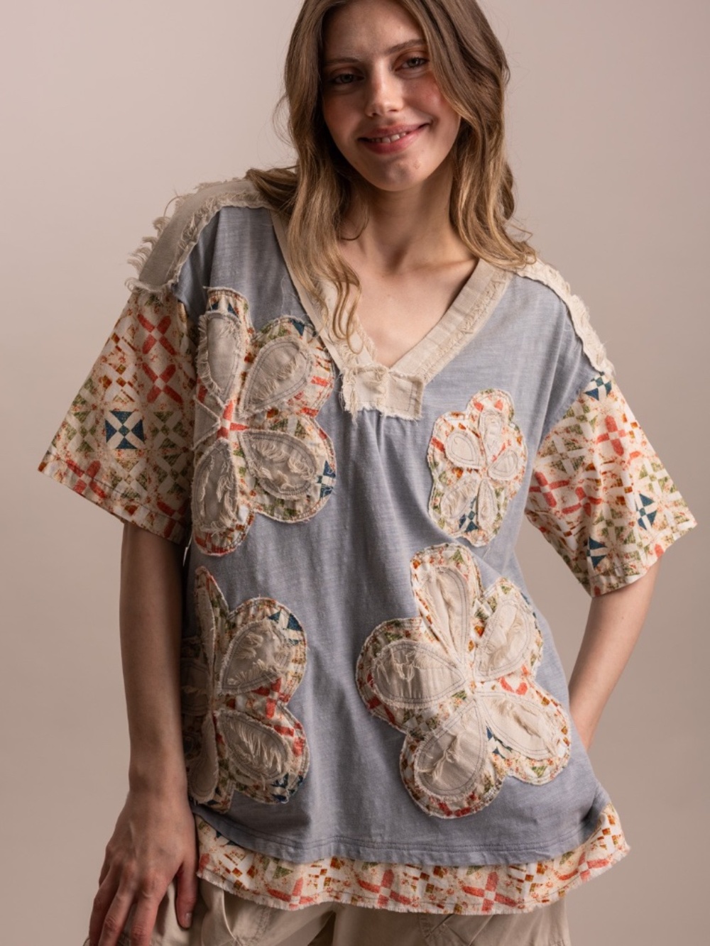 Bluevelvet Floral Patchwork V neck Pockets Cotton Short Sleeve Top